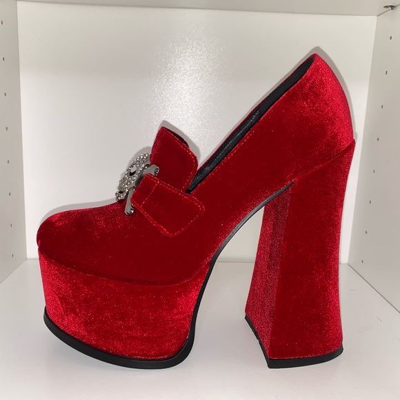 Magissa Red velvet skull platforms. - Picture 2 of 6